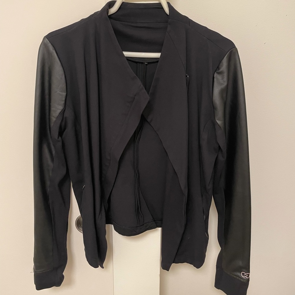 Carrie Underwood Black Athletic Blazer